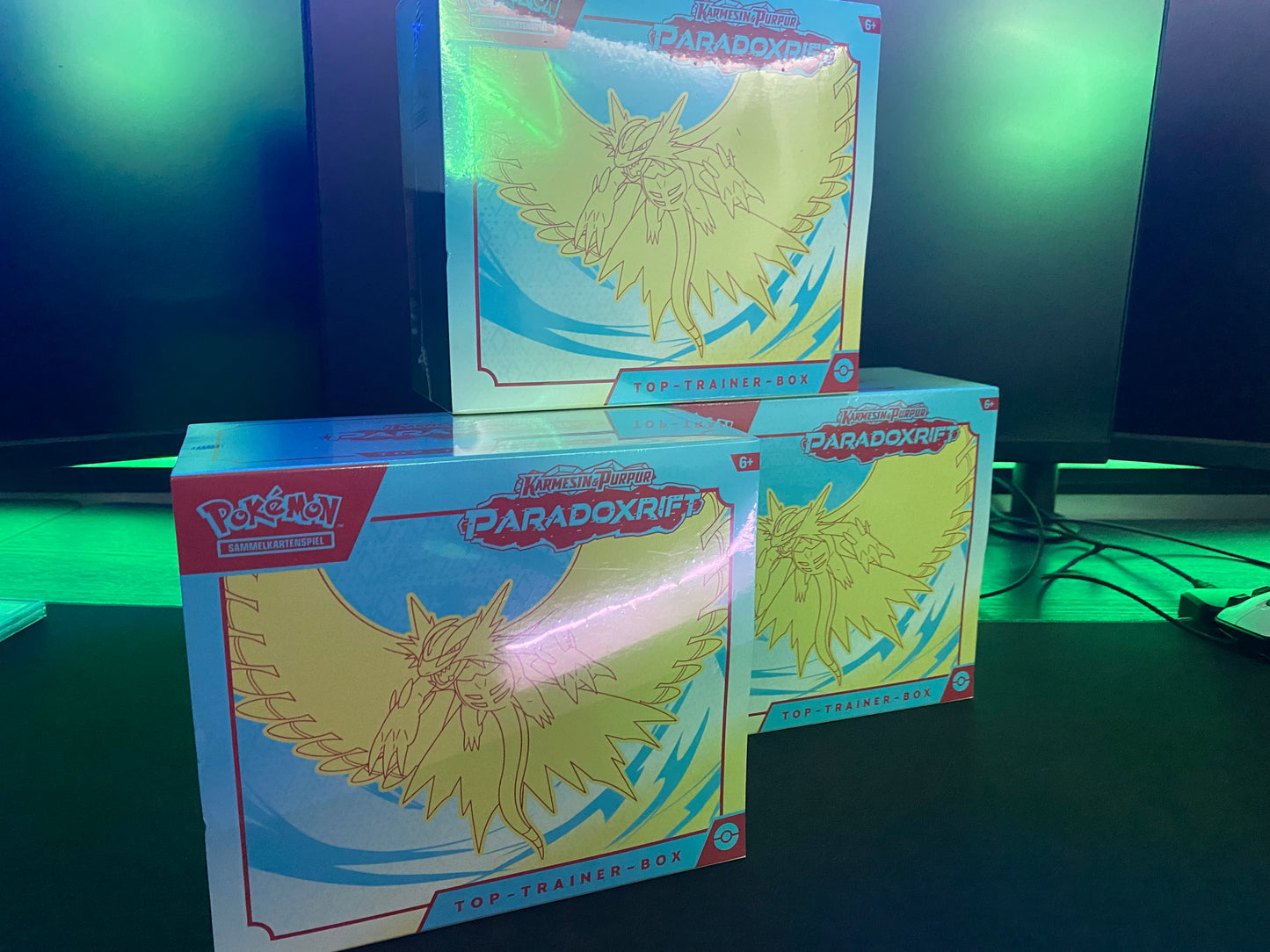 Pokémon KP04 Karmesin und Purpur Paradoxrift - Donnersichel - Top Trainer Box