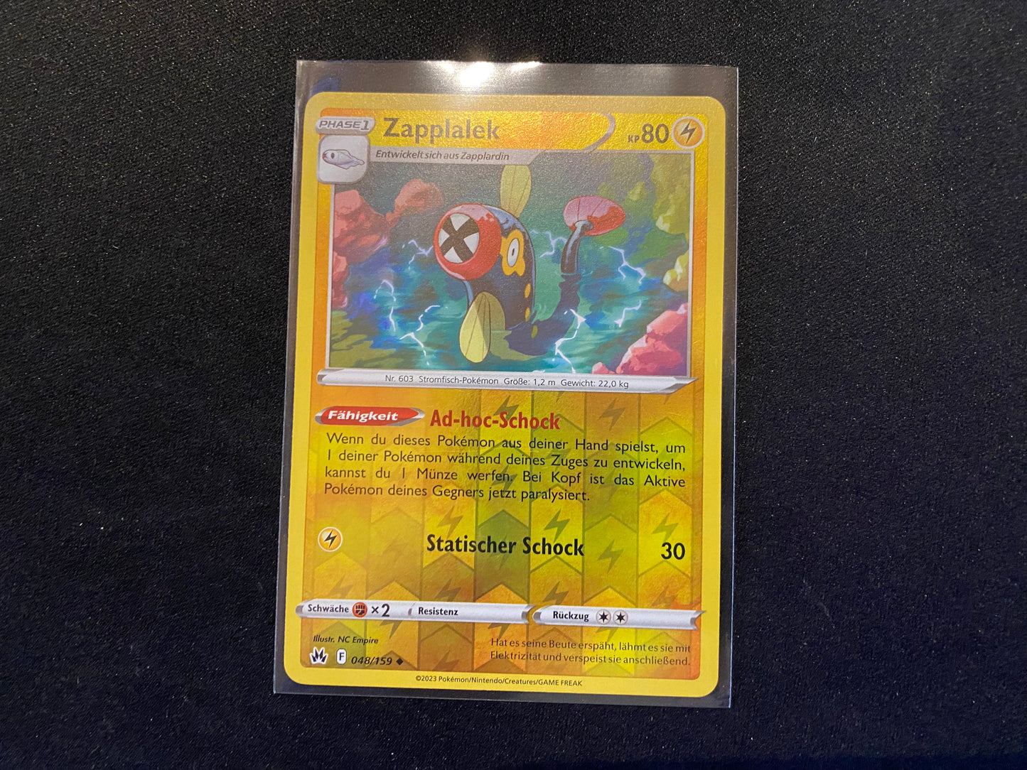 Pokemon Zenit der Könige SWSH12.5 - Zapplalek Reverse Holo 048/159 - NM